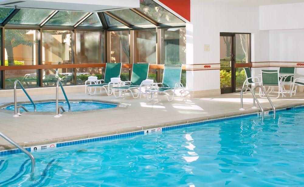 Hotel Courtyard Newark Liberty International Airport Esterno foto