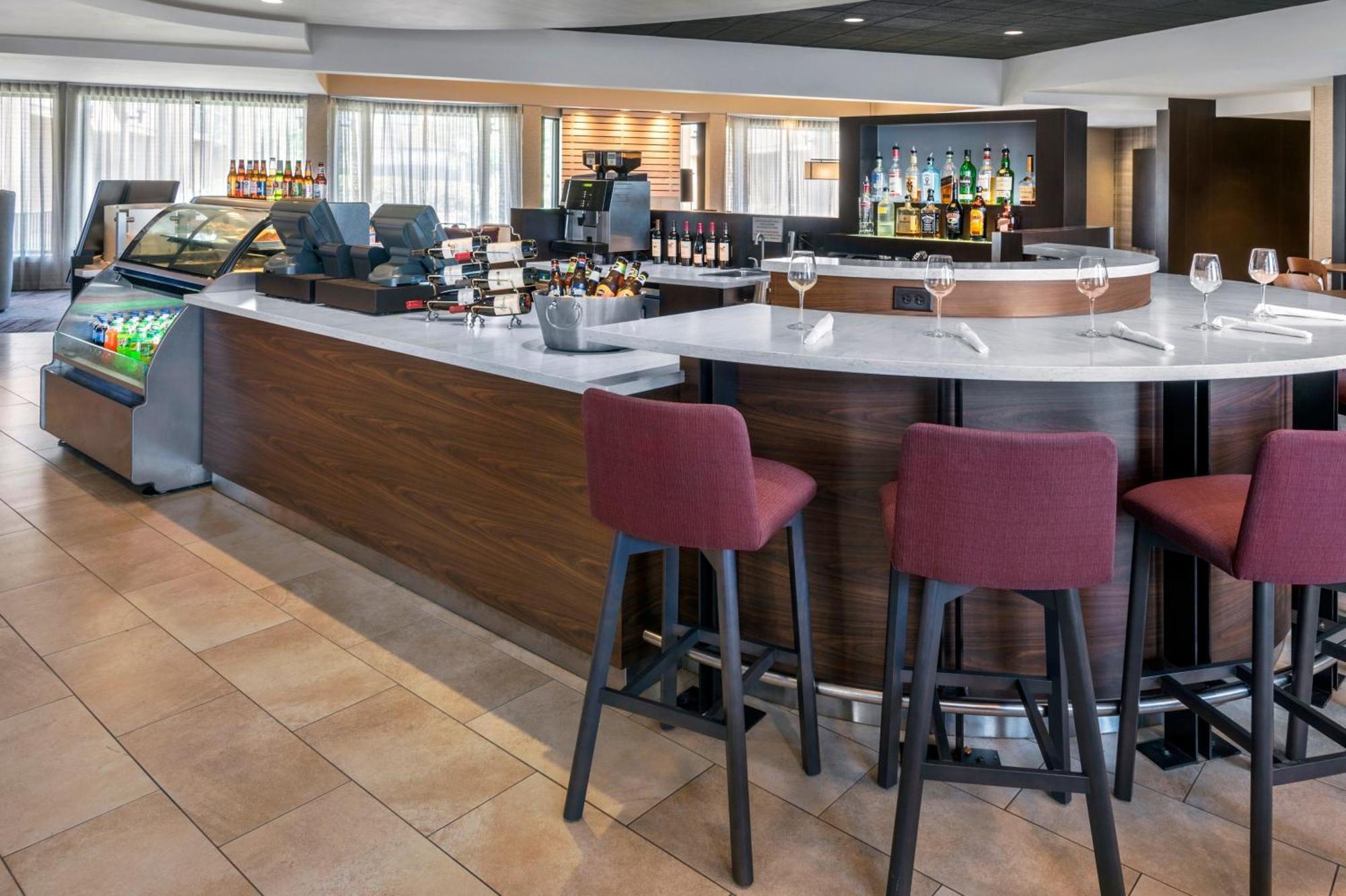 Hotel Courtyard Newark Liberty International Airport Esterno foto