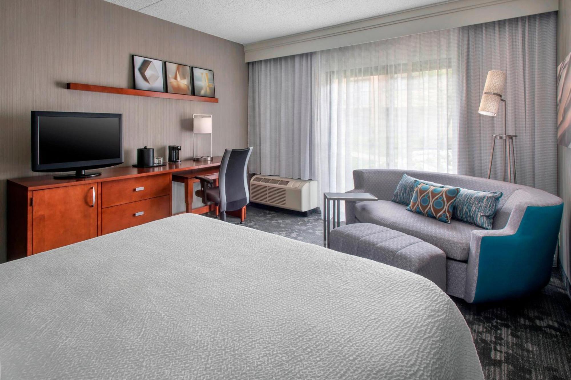 Hotel Courtyard Newark Liberty International Airport Esterno foto