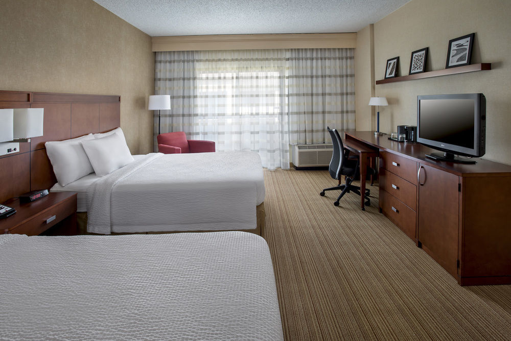 Hotel Courtyard Newark Liberty International Airport Esterno foto