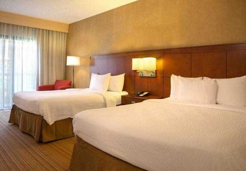 Hotel Courtyard Newark Liberty International Airport Esterno foto