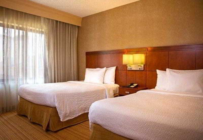 Hotel Courtyard Newark Liberty International Airport Esterno foto
