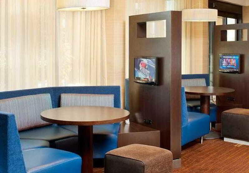 Hotel Courtyard Newark Liberty International Airport Esterno foto